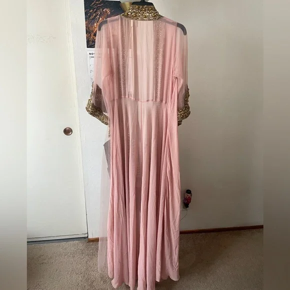 Elegant sheer Pink/Gold Embellished Women's abaya/ kaftan/kimono with slip dress - Picture 7 of 8